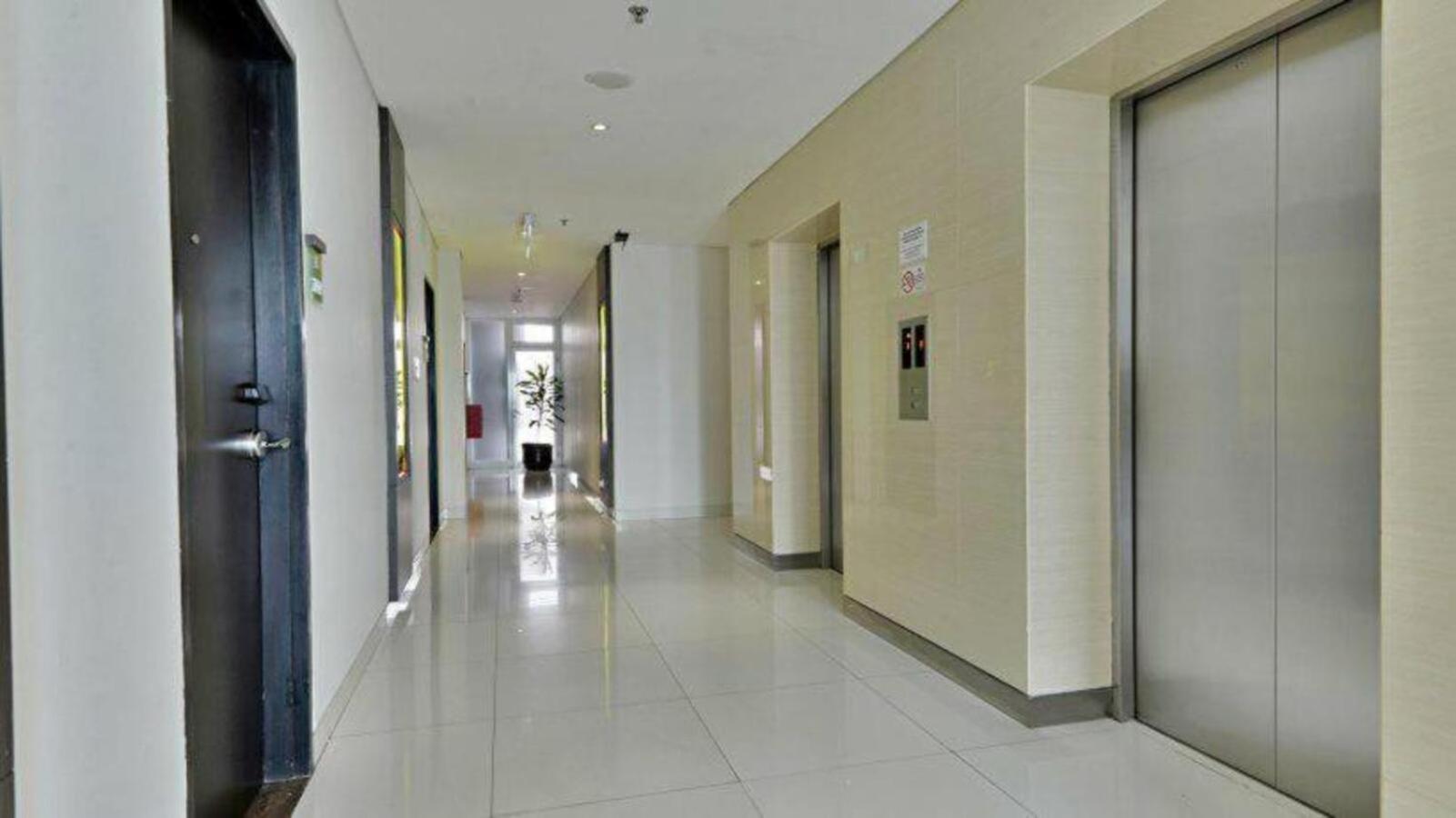V Hotel Tebet Giacarta Esterno foto