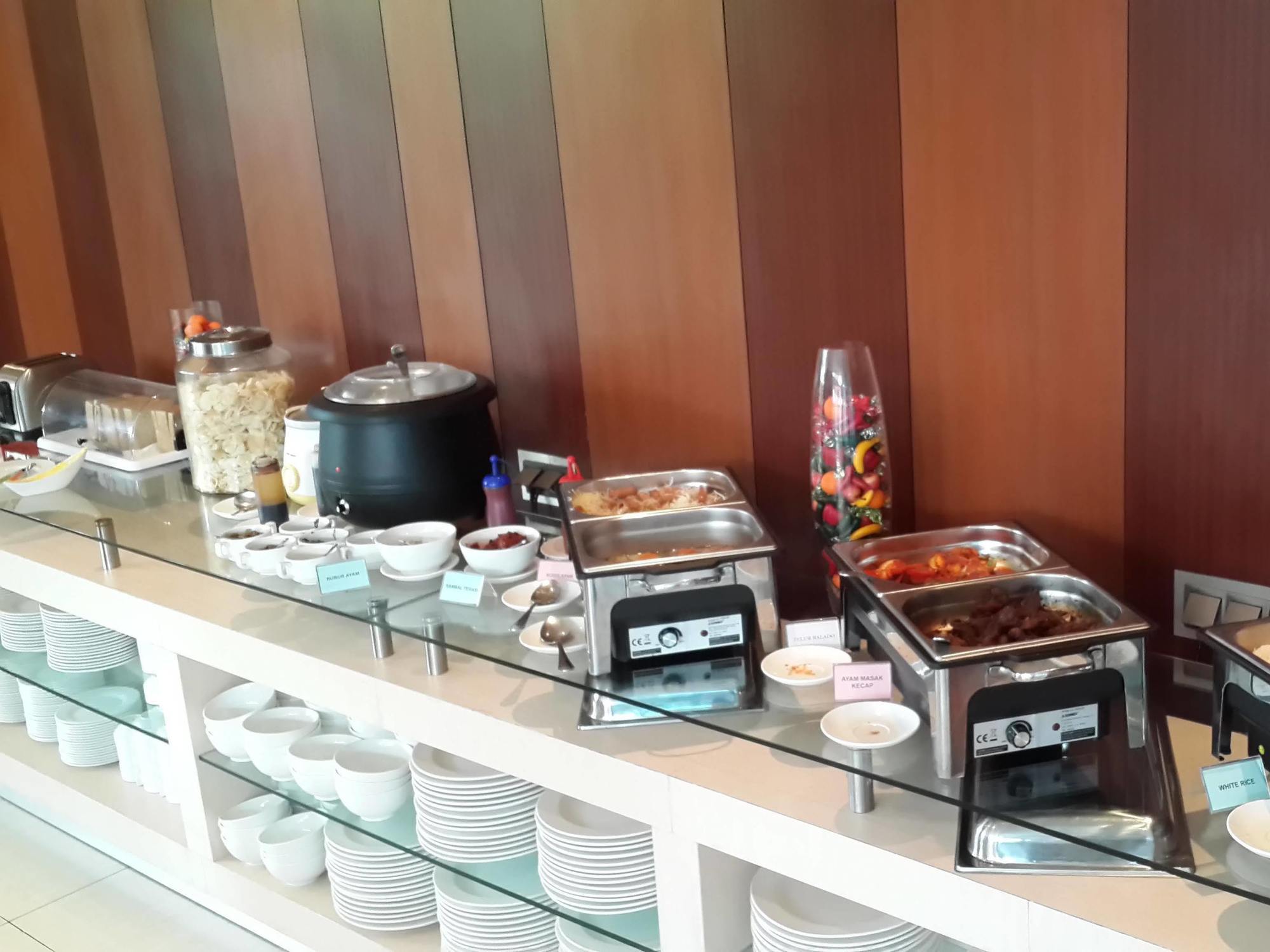 V Hotel Tebet Giacarta Esterno foto